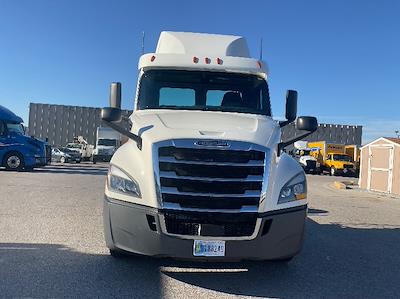Used 2019 Freightliner Cascadia Detroit DD13 Semi Truck for sale #327031 - photo 2