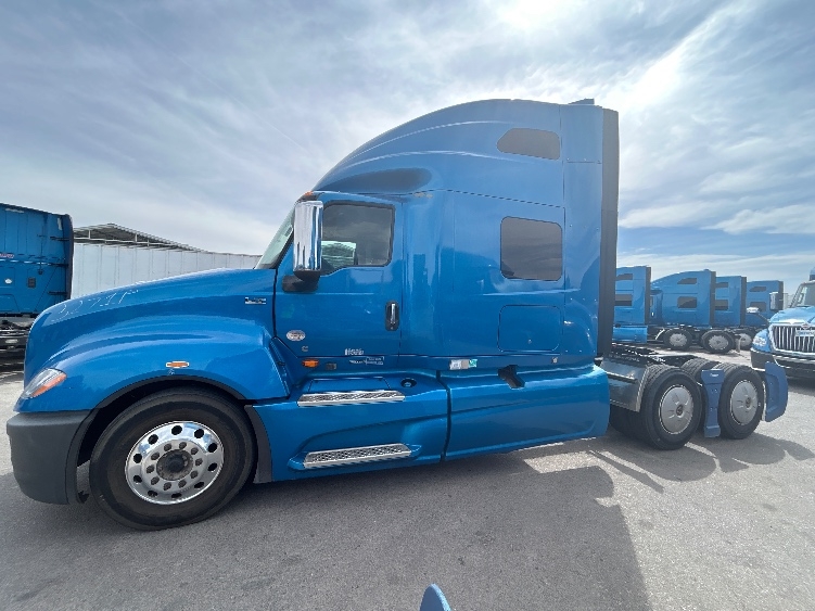 Used 2021 International LT - photo 6