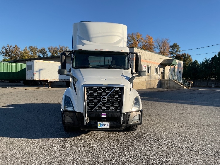 Used 2019 Volvo VNL - photo 2