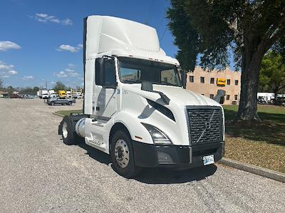 Used 2019 Volvo VNL - photo 1