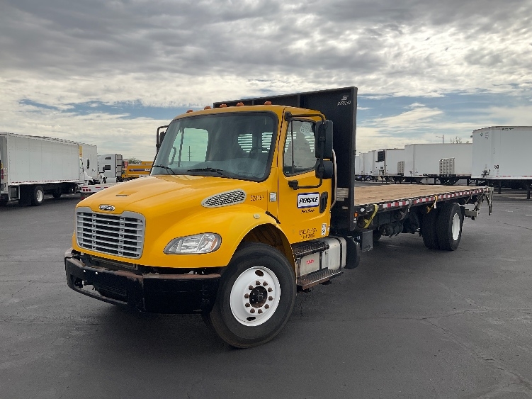 Used 2019 Freightliner M2 106 - photo 5