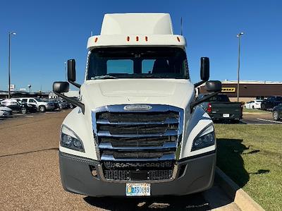 Used 2019 Freightliner Cascadia Detroit DD13 Semi Truck for sale #329113 - photo 2