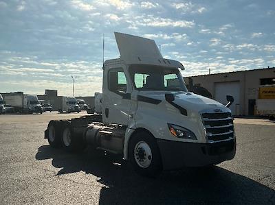 Used 2019 Freightliner Cascadia Detroit DD13 Semi Truck for sale #329114 - photo 1