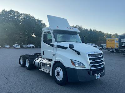 Used 2019 Freightliner Cascadia Detroit DD13 Semi Truck for sale #329121 - photo 1