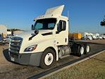 Used 2019 Freightliner Cascadia Detroit DD13 Semi Truck for sale #329123 - photo 3