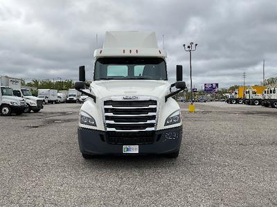 Used 2019 Freightliner Cascadia Detroit DD13 Semi Truck for sale #329137 - photo 2