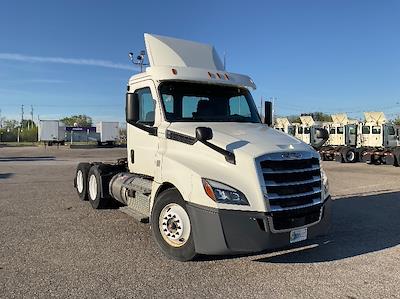 Used 2019 Freightliner Cascadia Detroit DD13 Semi Truck for sale #329142 - photo 1