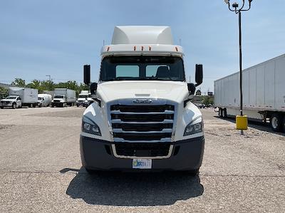 Used 2019 Freightliner Cascadia Detroit DD13 Semi Truck for sale #329148 - photo 2