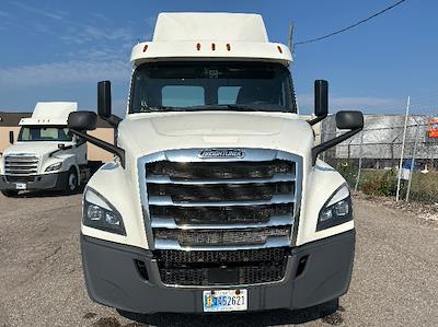 Used 2019 Freightliner Cascadia Detroit DD13 Semi Truck for sale #329156 - photo 2