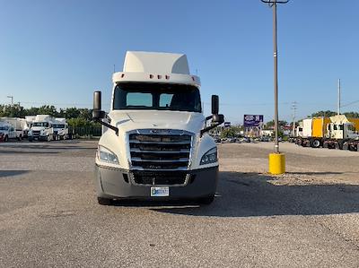 Used 2019 Freightliner Cascadia Detroit DD13 Semi Truck for sale #329157 - photo 2
