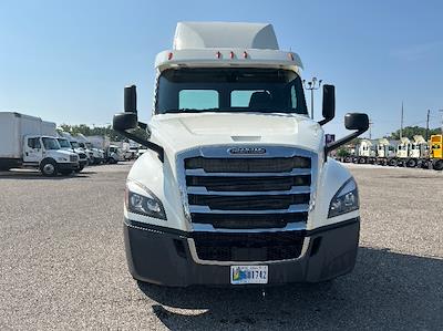 Used 2019 Freightliner Cascadia Detroit DD13 Semi Truck for sale #329158 - photo 2