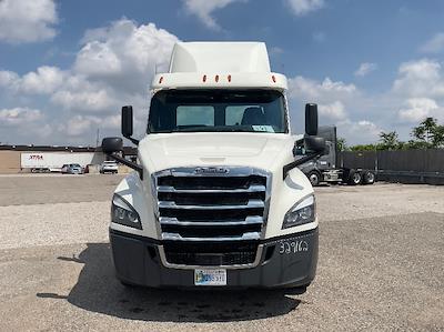 Used 2019 Freightliner Cascadia Detroit DD13 Semi Truck for sale #329162 - photo 2