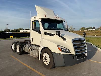 Used 2019 Freightliner Cascadia Detroit DD13 Semi Truck for sale #329173 - photo 1
