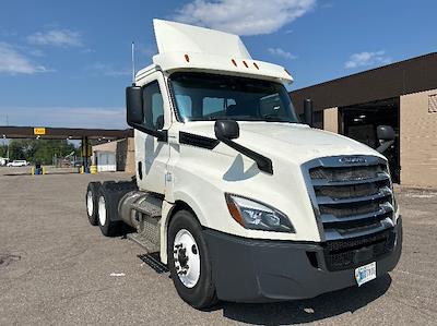 Used 2019 Freightliner Cascadia Detroit DD13 Semi Truck for sale #329179 - photo 1
