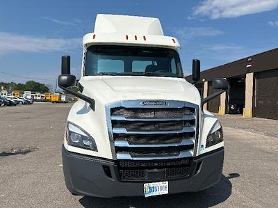 Used 2019 Freightliner Cascadia Detroit DD13 Semi Truck for sale #329179 - photo 2