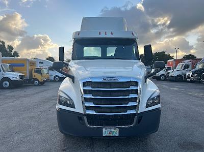 Used 2019 Freightliner Cascadia Detroit DD13 Semi Truck for sale #329216 - photo 2
