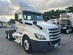 Used 2019 Freightliner Cascadia Detroit DD13 Semi Truck for sale #329216 - photo 1