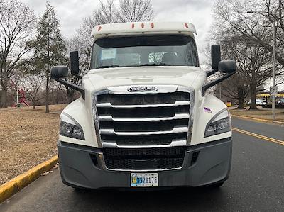 Used 2019 Freightliner Cascadia Detroit DD13 Semi Truck for sale #329230 - photo 2