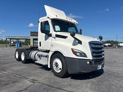 Used 2019 Freightliner Cascadia Detroit DD13 Semi Truck for sale #329237 - photo 1