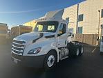 Used 2019 Freightliner Cascadia Detroit DD13 Semi Truck for sale #329238 - photo 3