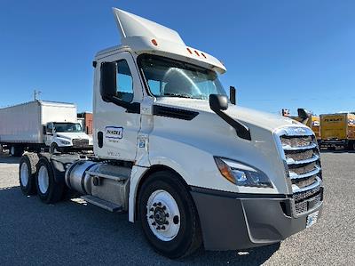 Used 2019 Freightliner Cascadia Detroit DD13 Semi Truck for sale #329248 - photo 1