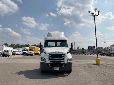 Used 2019 Freightliner Cascadia Detroit DD13 Semi Truck for sale #329261 - photo 2