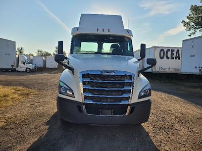 Used 2019 Freightliner Cascadia Detroit DD13 Semi Truck for sale #329284 - photo 2