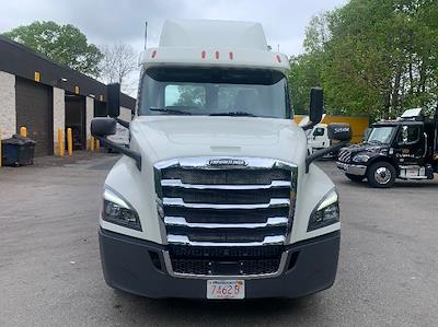 Used 2019 Freightliner Cascadia Detroit DD13 Semi Truck for sale #329288 - photo 2