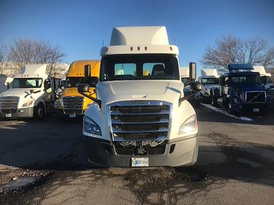 Used 2019 Freightliner Cascadia Detroit DD13 Semi Truck for sale #329290 - photo 2