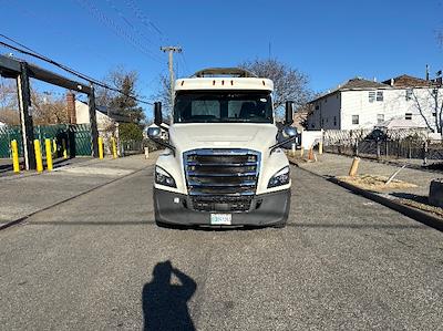 Used 2019 Freightliner Cascadia Detroit DD13 Semi Truck for sale #329294 - photo 2