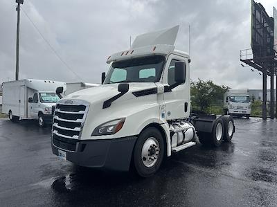 Used 2019 Freightliner Cascadia Detroit DD13 Semi Truck for sale #329323 - photo 2