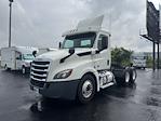 Used 2019 Freightliner Cascadia Detroit DD13 Semi Truck for sale #329323 - photo 2