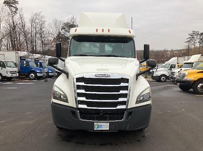 Used 2019 Freightliner Cascadia Detroit DD13 Semi Truck for sale #329330 - photo 2