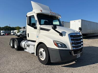 Used 2019 Freightliner Cascadia Detroit DD13 Semi Truck for sale #329339 - photo 1