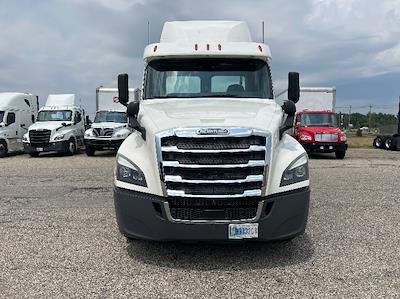 Used 2019 Freightliner Cascadia Detroit DD13 Semi Truck for sale #329340 - photo 2