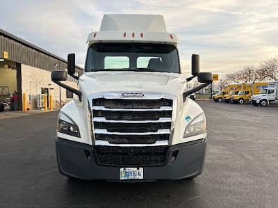 Used 2019 Freightliner Cascadia Detroit DD13 Semi Truck for sale #329346 - photo 2