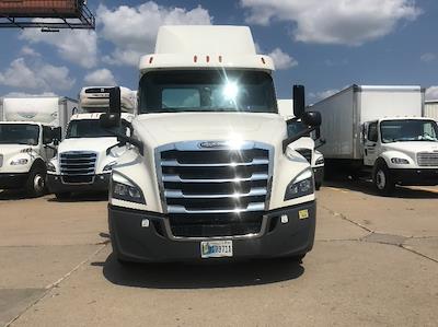 Used 2019 Freightliner Cascadia Detroit DD13 Semi Truck for sale #329370 - photo 2