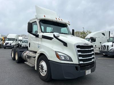 Used 2019 Freightliner Cascadia Detroit DD13 Semi Truck for sale #329379 - photo 1