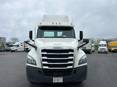 Used 2019 Freightliner Cascadia Detroit DD13 Semi Truck for sale #329379 - photo 2