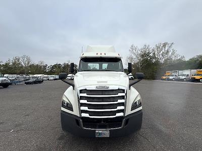Used 2019 Freightliner Cascadia - photo 1