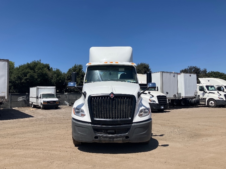 Used 2019 International LT - photo 2