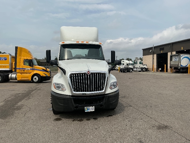 Used 2019 International LT - photo 2
