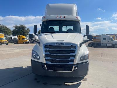 Used 2019 Freightliner Cascadia Detroit DD13 Semi Truck for sale #331146 - photo 2