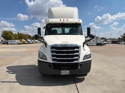 Used 2019 Freightliner Cascadia Detroit DD13 Semi Truck for sale #331170 - photo 2