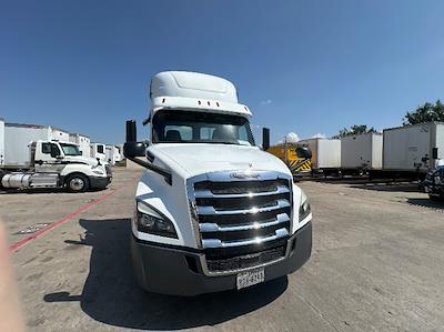 Used 2019 Freightliner Cascadia Detroit DD13 Semi Truck for sale #331265 - photo 2