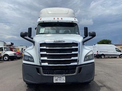 Used 2019 Freightliner Cascadia Detroit DD13 Semi Truck for sale #331298 - photo 2