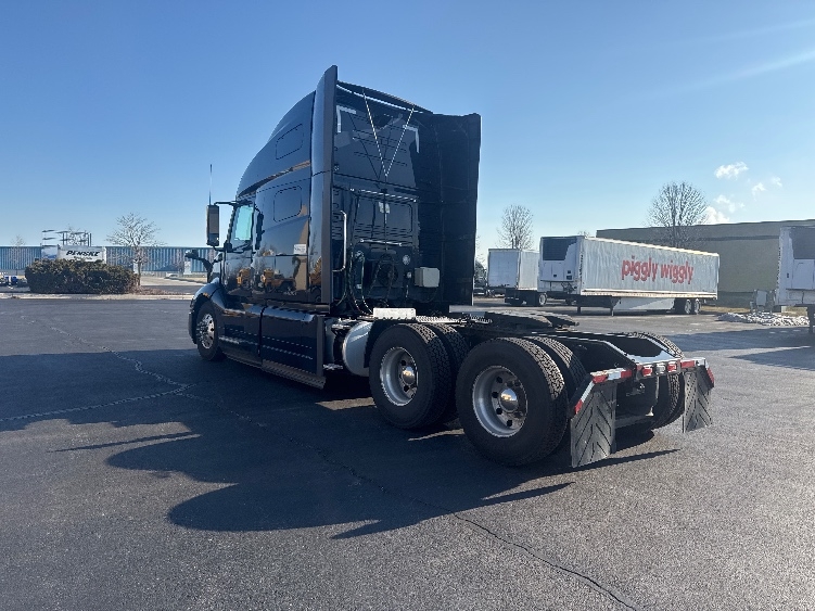 Used 2020 Volvo VNL - photo 7