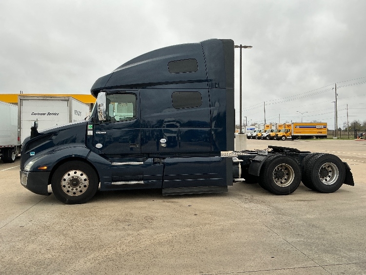 Used 2020 Volvo VNL - photo 6