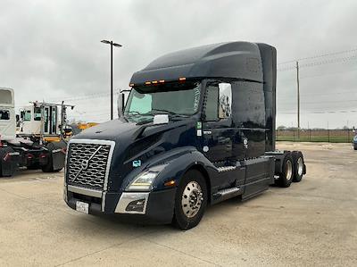 Used 2020 Volvo VNL - photo 1