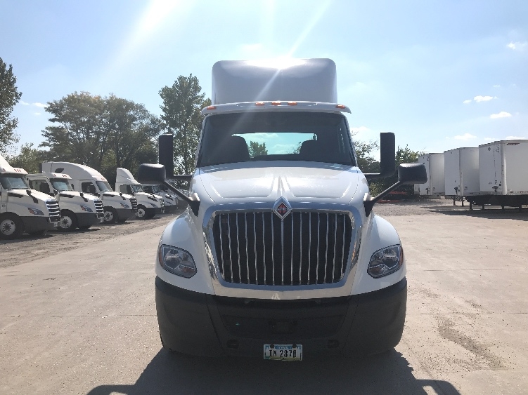 Used 2019 International LT - photo 2